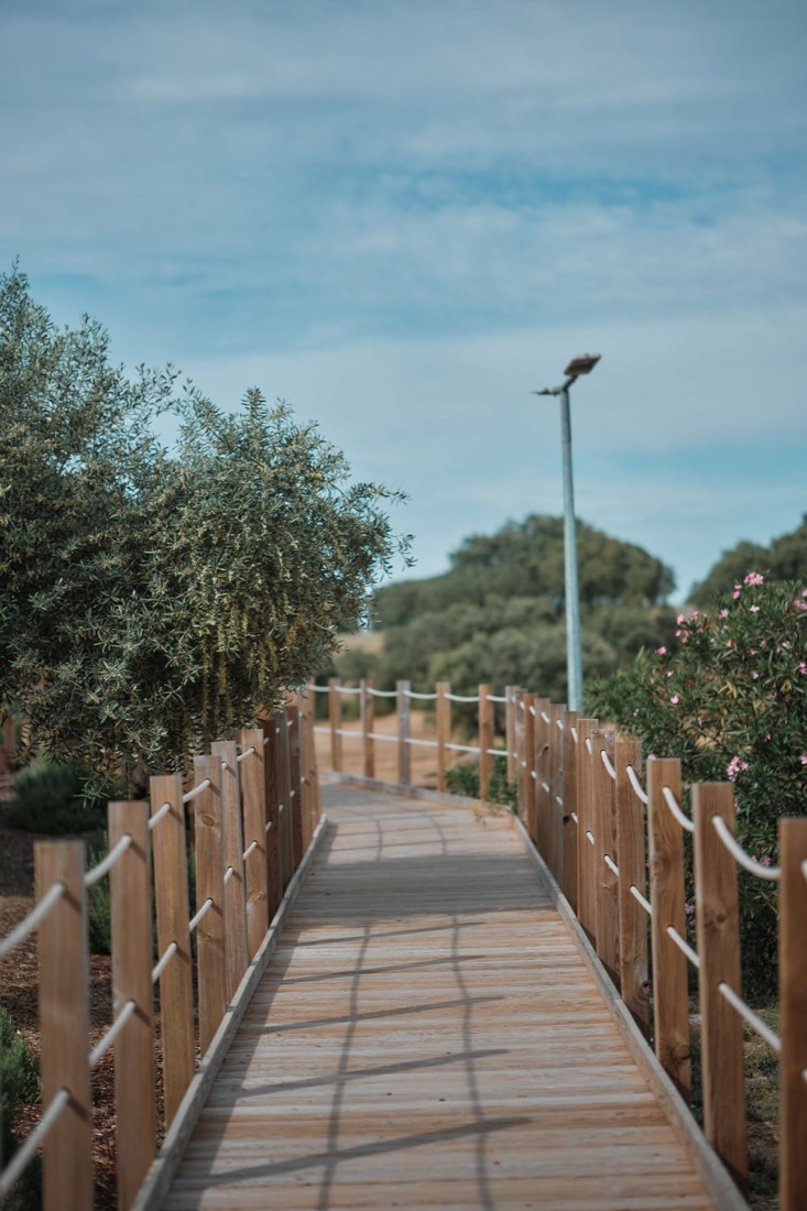 Passadiço de madeira do RAYA